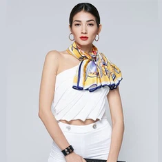 Négyzet alakú Scarve népszerű formatervezéssel