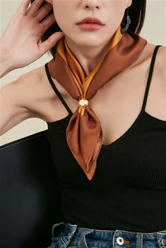 Selyem sál göndör hajra